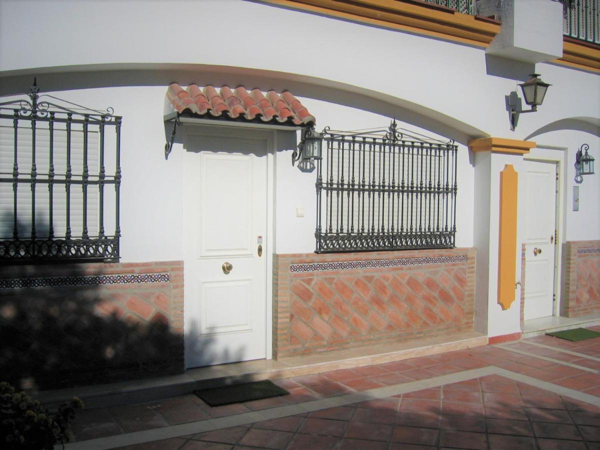 Apartamentos La Libertad Estepona Exterior foto